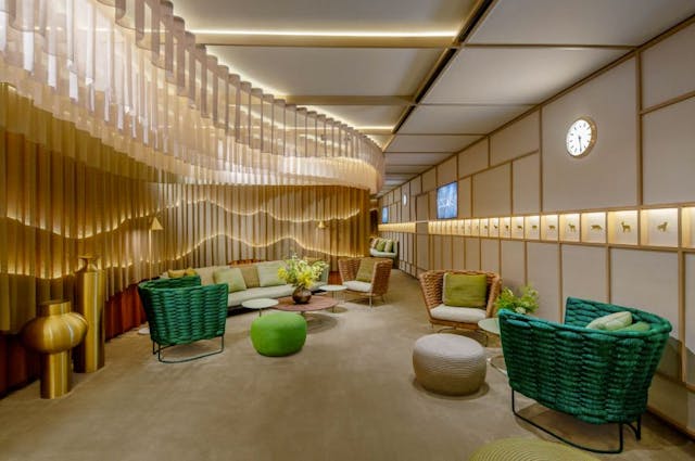 Featured photo from See This Glamorous Oscars Green Room by Rolex