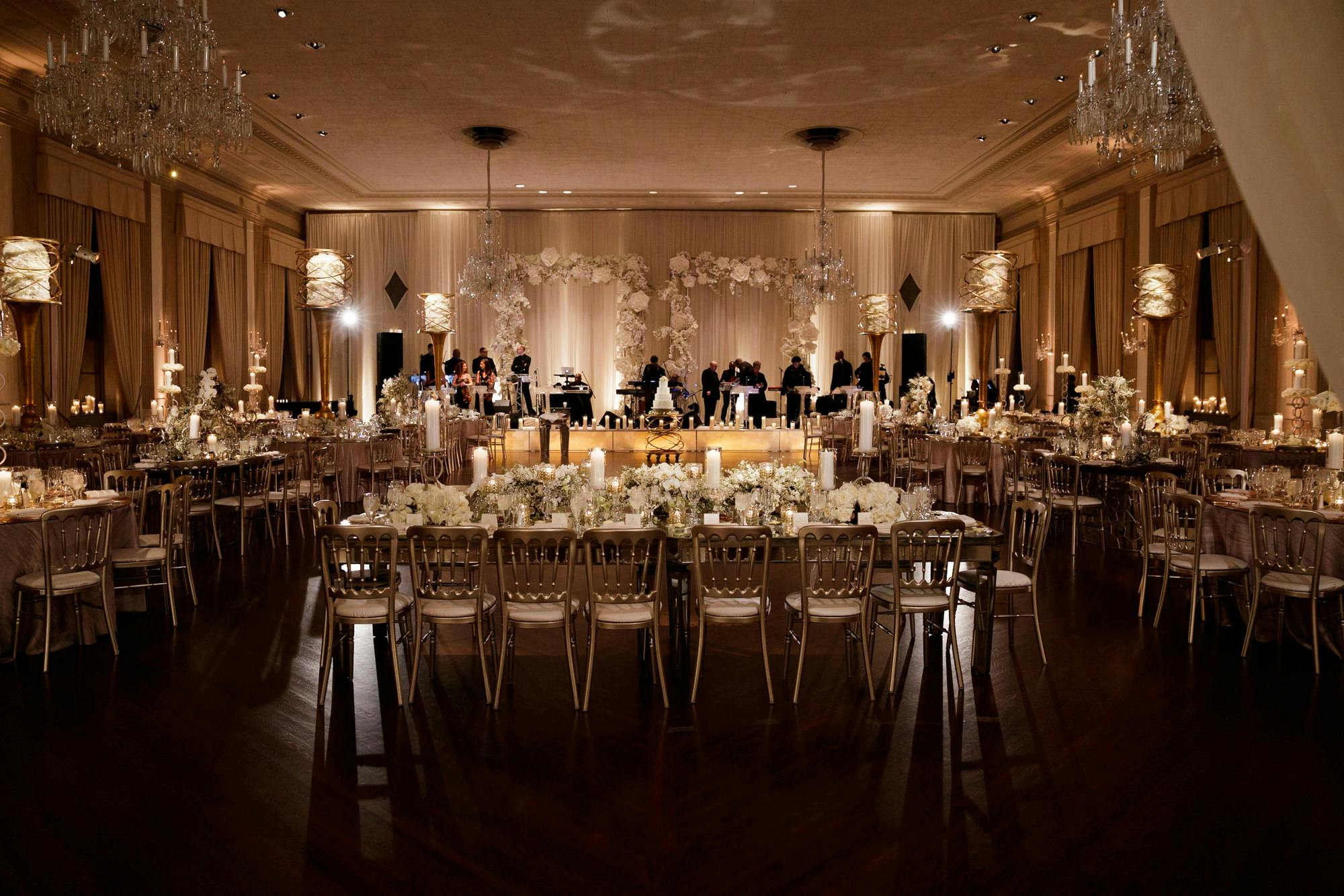 Wedding Floral Design Ideas posted by Bob & Dawn Davis Photography & Design