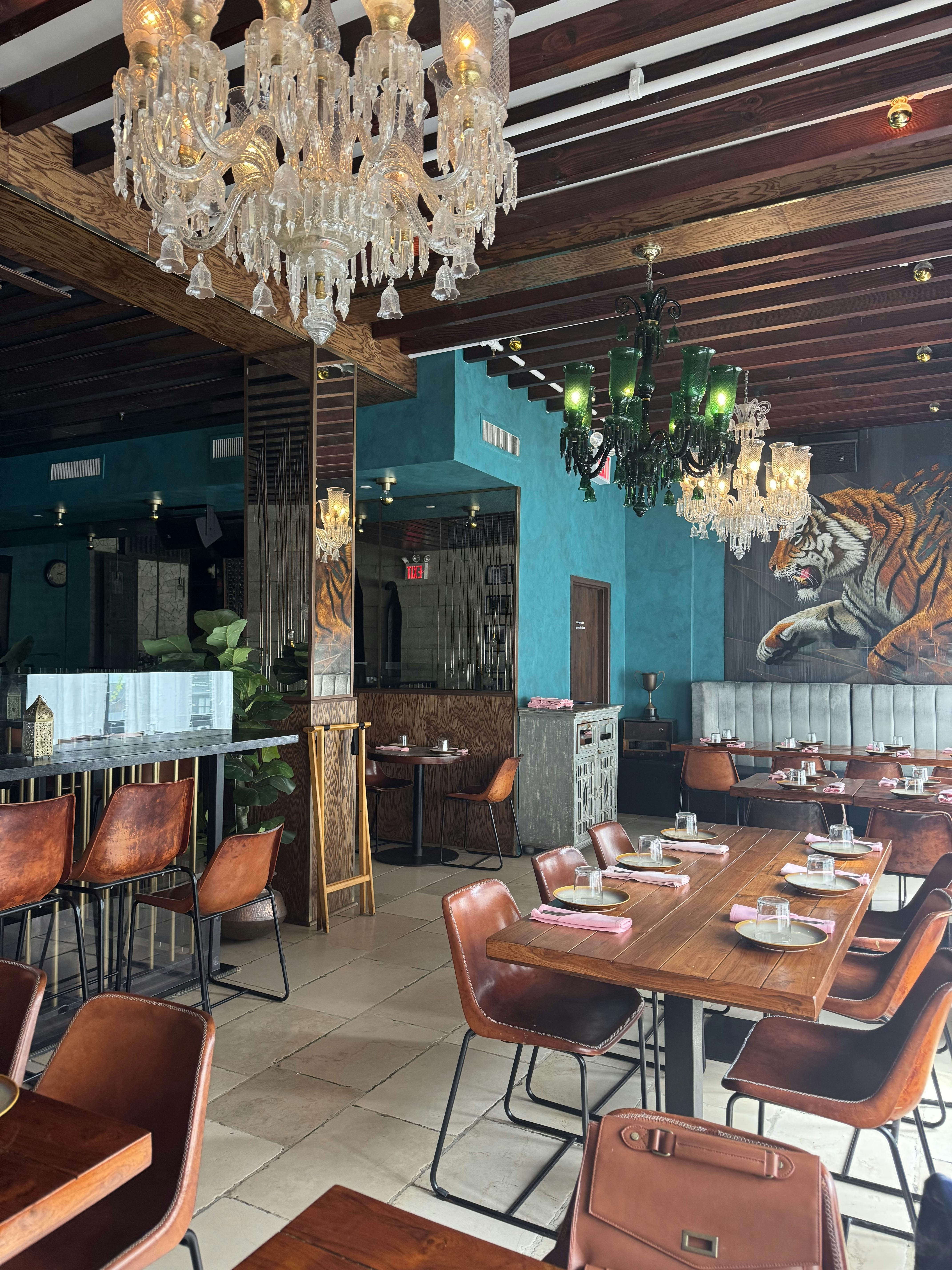 Area Under Chandeliers, Restaurant event space at GupShup