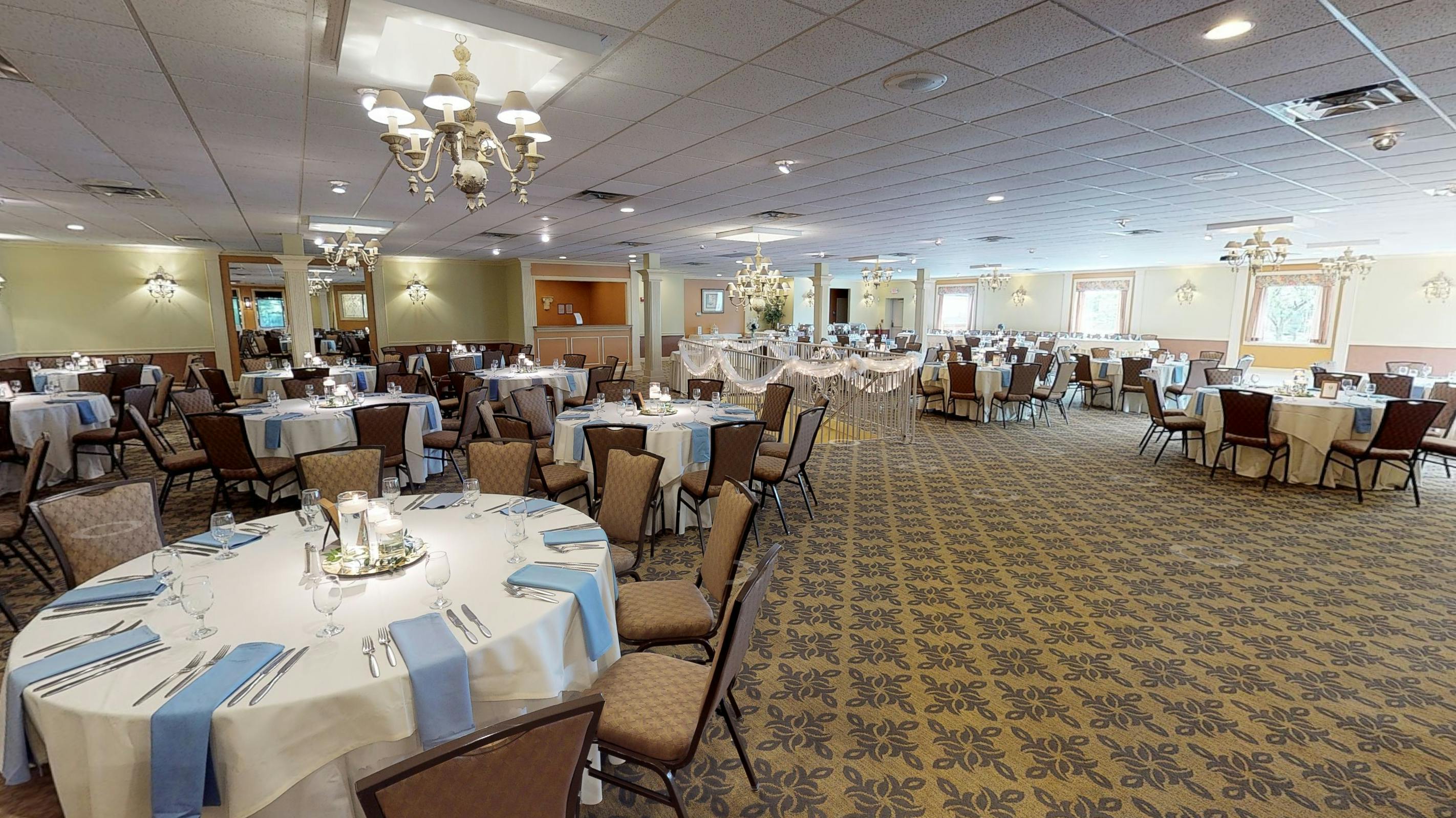 Vista Room, Ballroom event space at The Gardens of Park Hills