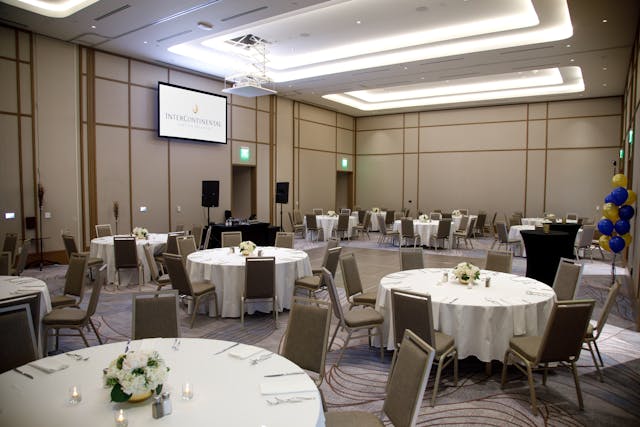 Featured photo from Toast This Memorable Graduation Celebration with Blue and Gold Touches in a Refined Seattle Space