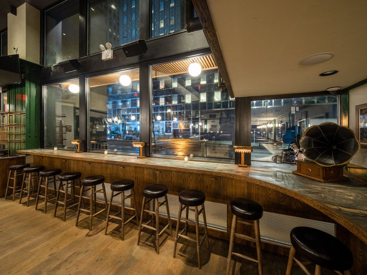 Window Nook, Restaurant event space at Albert's Bar