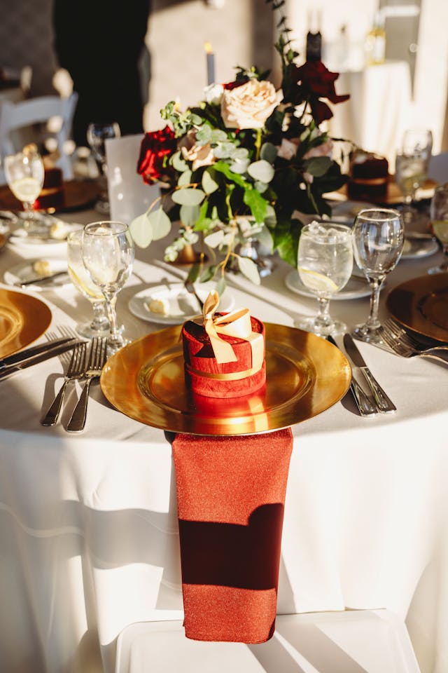 Featured photo from This Gorgeous Golden Hour Skydeck Wedding Will Make you Swoon