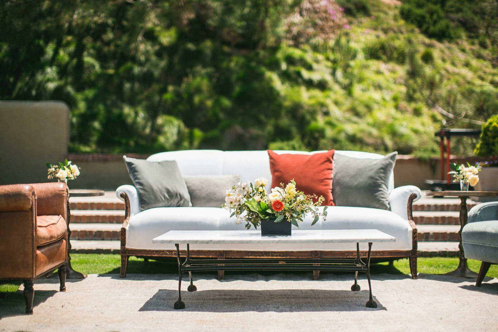 Corporate Event Lounge Seating Ideas posted by Amorology