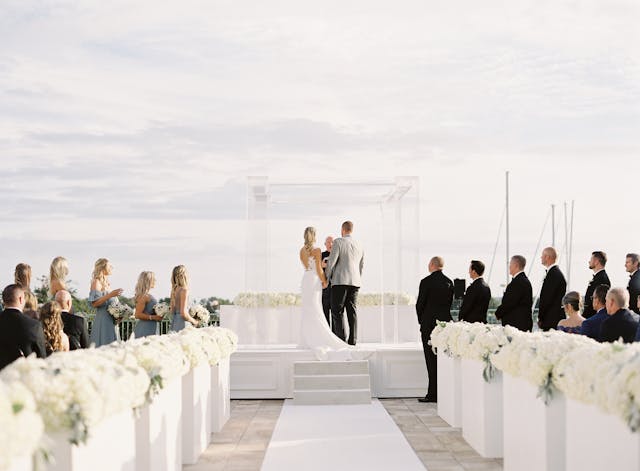 Featured photo from Modern White & Gold Wedding at the Vinoy Renaissance Resort in St. Petersburg, FL