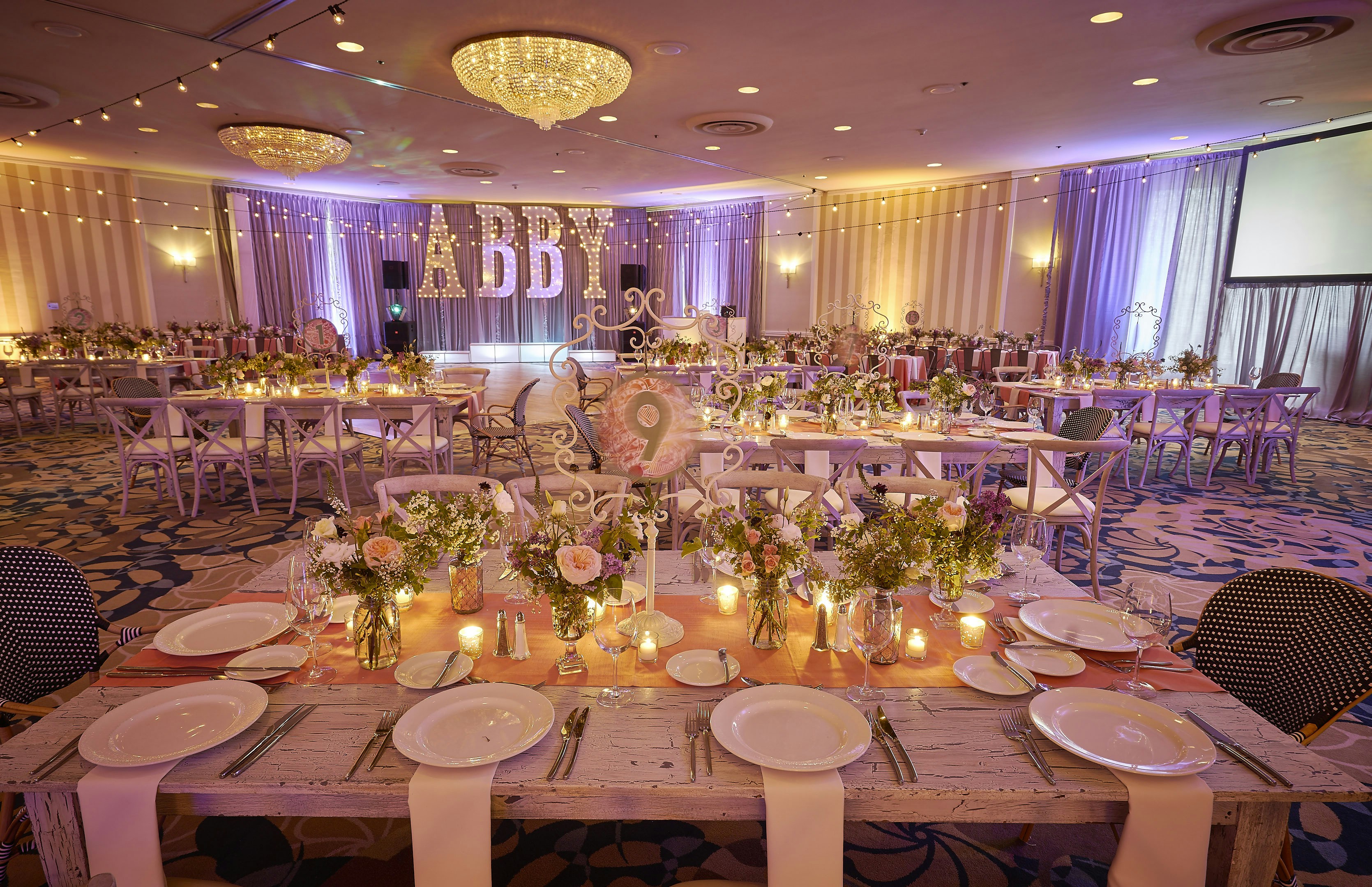 Posted by Kehoe Designs - A Design/Decor/Floral professional