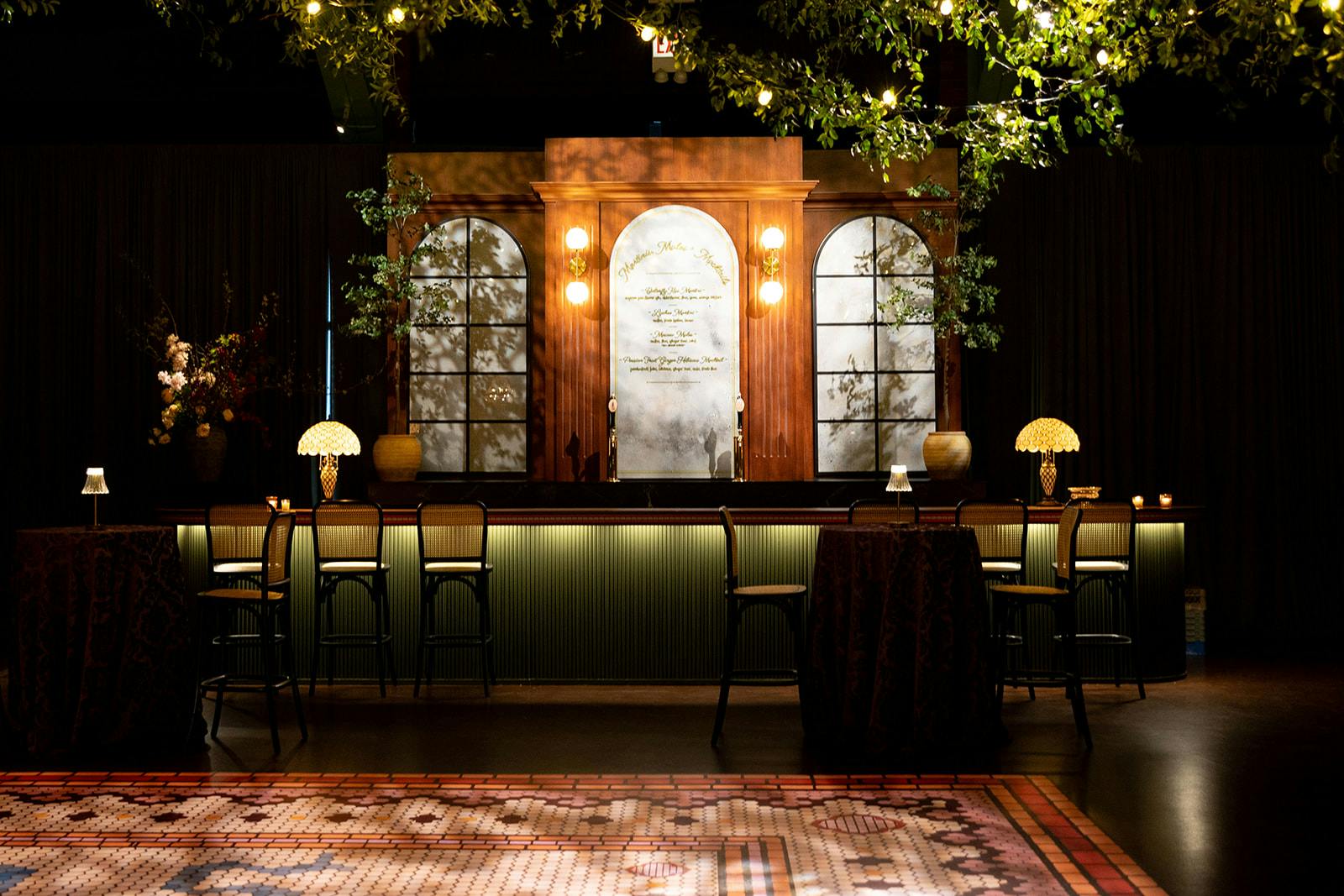 Featured photo from Midnight in Montmartre