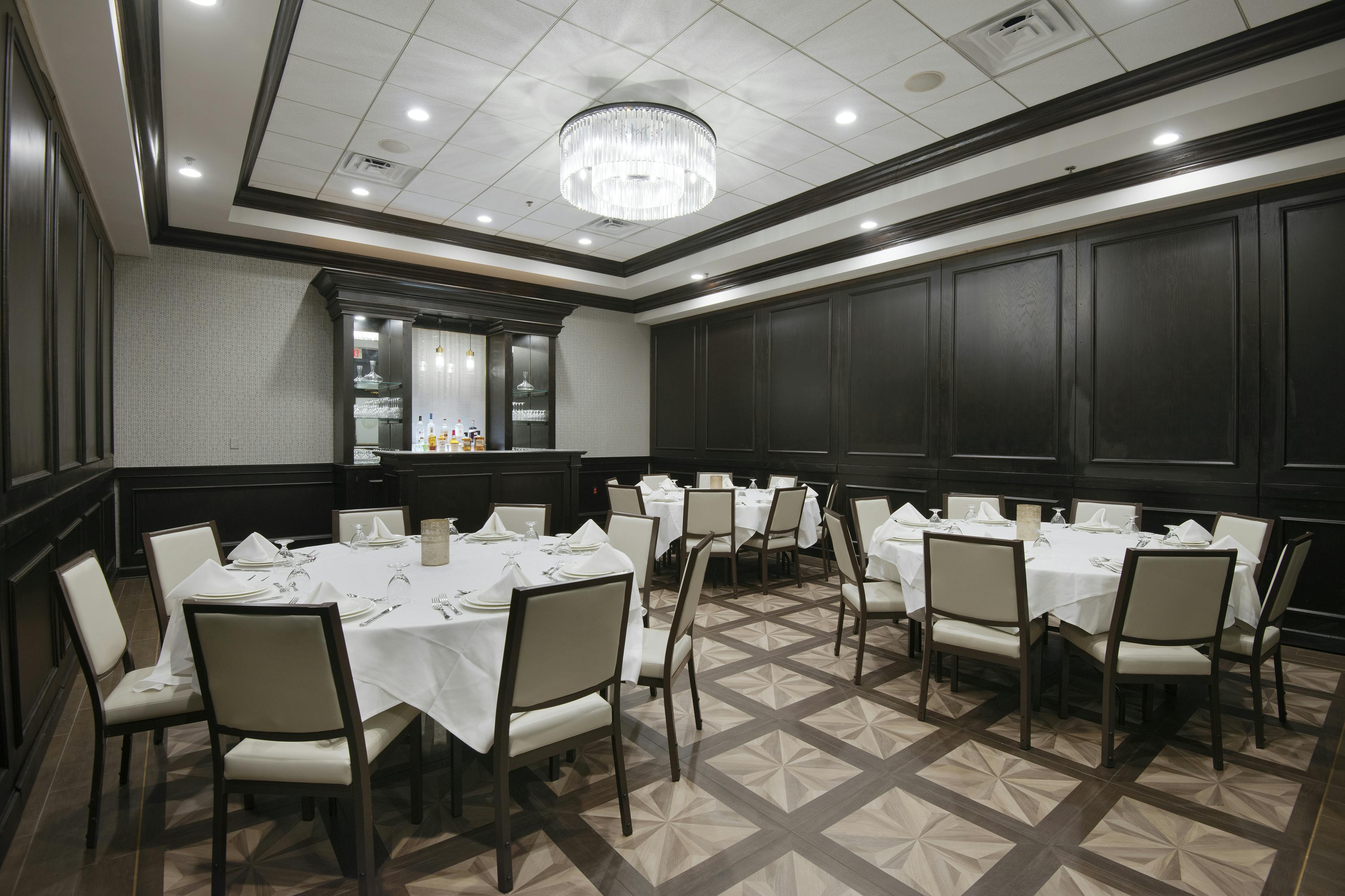 Burgoni Room, an event space at Maggiano’s Little Italy Cincinnati at Kenwood Towne Centre