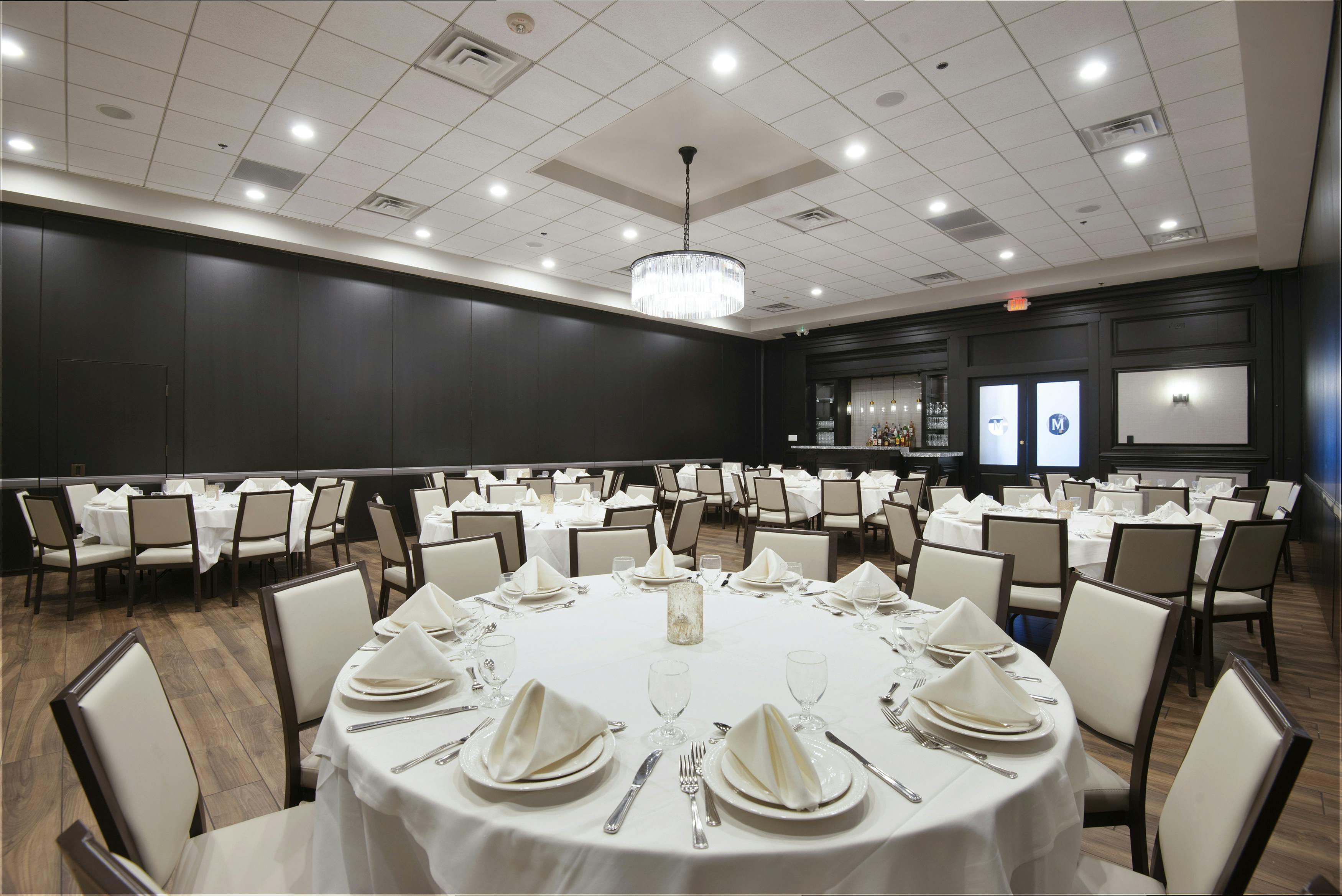 Bellagio Room, an event space at Maggiano’s Little Italy Schaumburg at The Streets of Woodfield