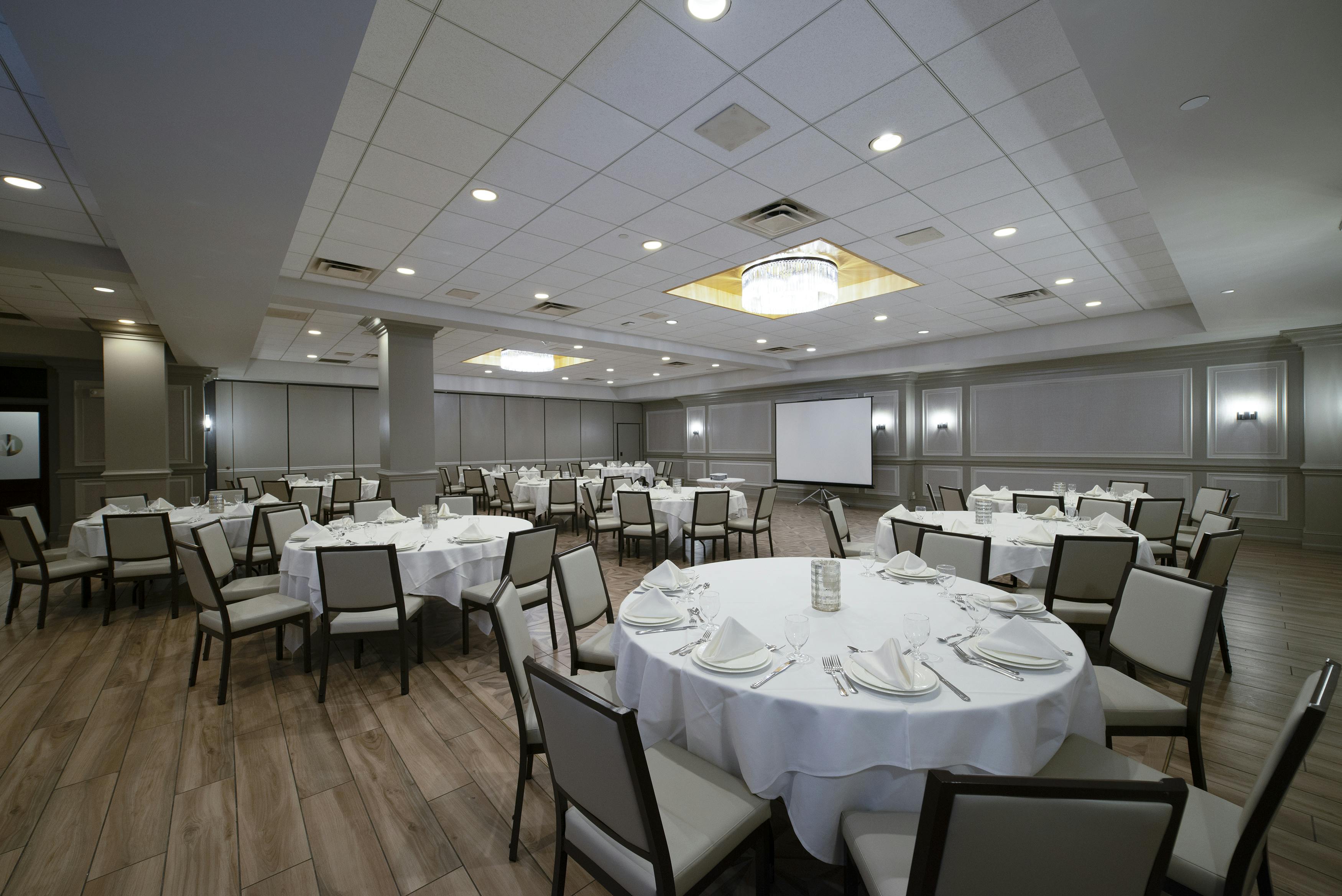 Bellagio Room, an event space at Maggiano’s Little Italy Skokie at Westfield Old Orchard