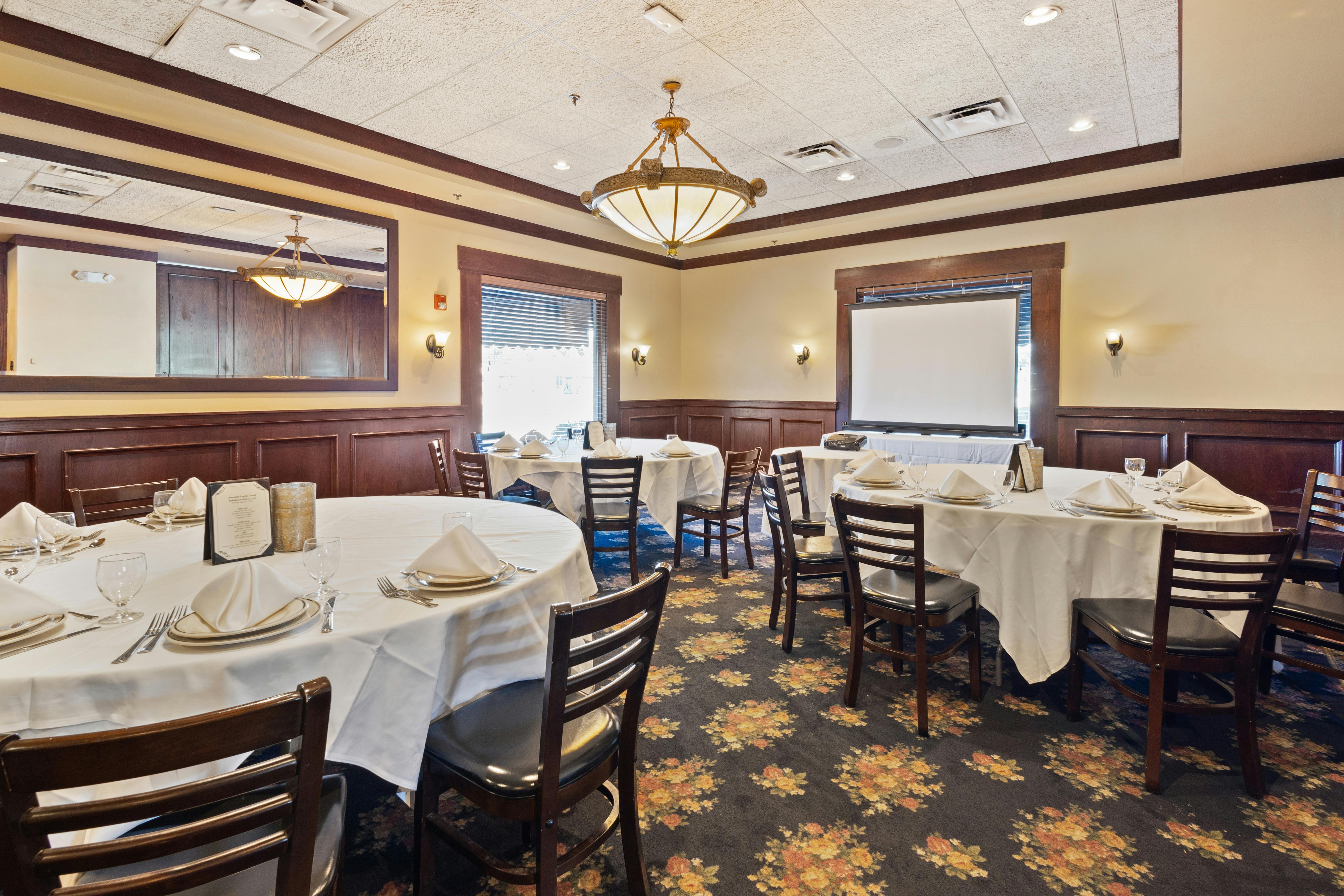 Lombardo Room, an event space at Maggiano’s Little Italy Scottsdale at The Promenade