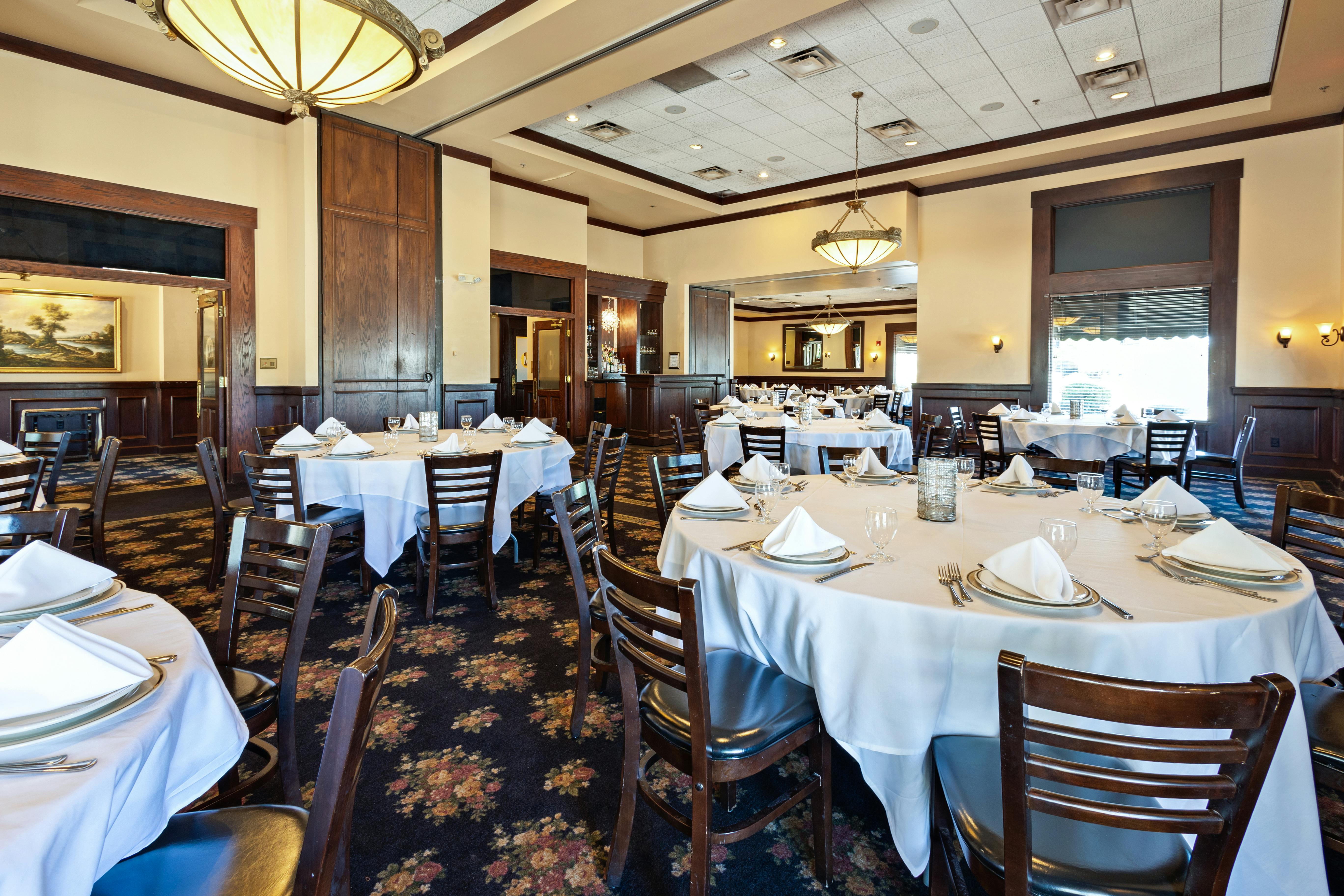 Ballroom, an event space at Maggiano’s Little Italy Scottsdale at The Promenade