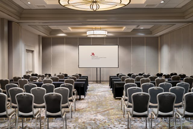 Featured photo from Salon AB