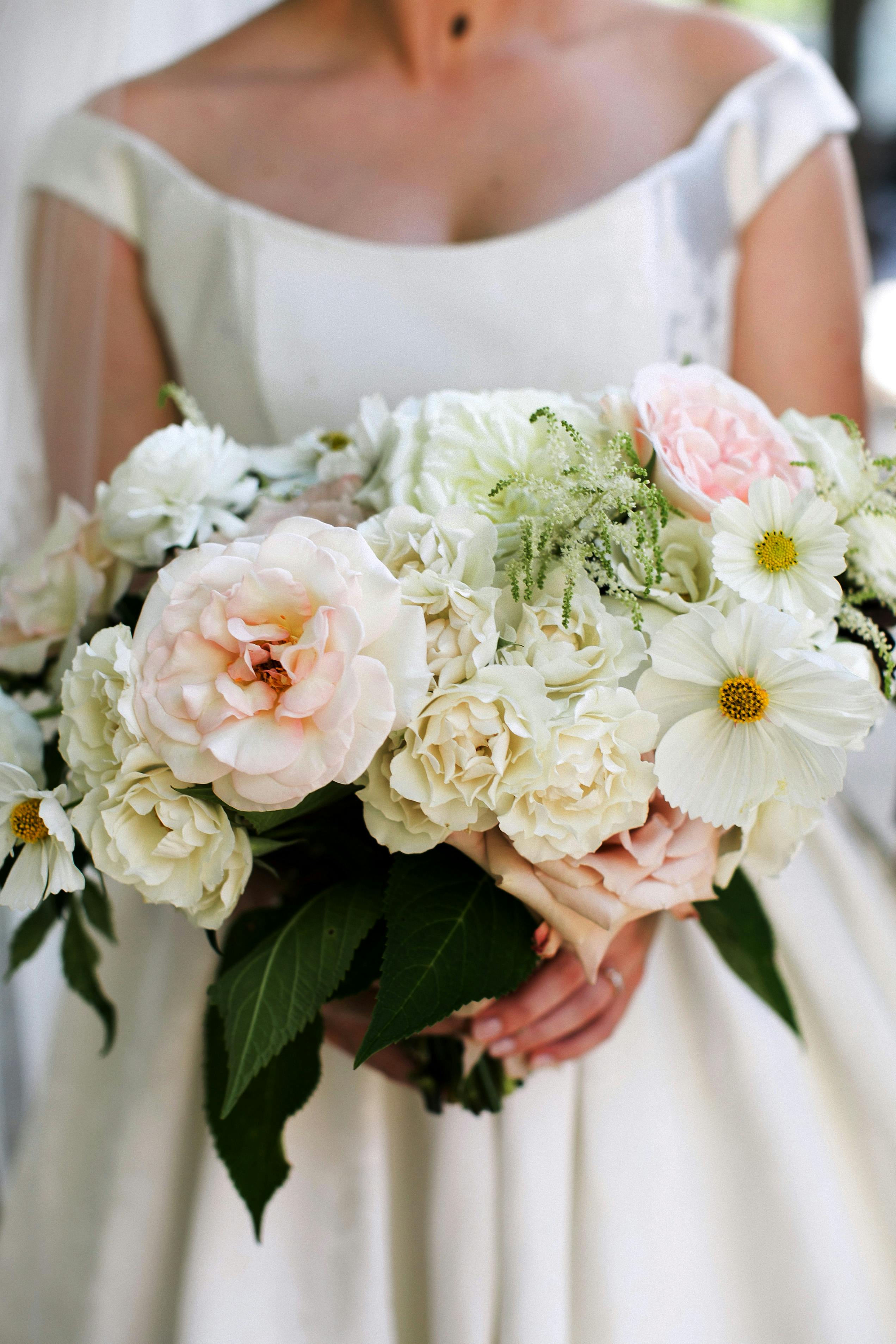 Wedding Bouquet Ideas posted by Love Life Images