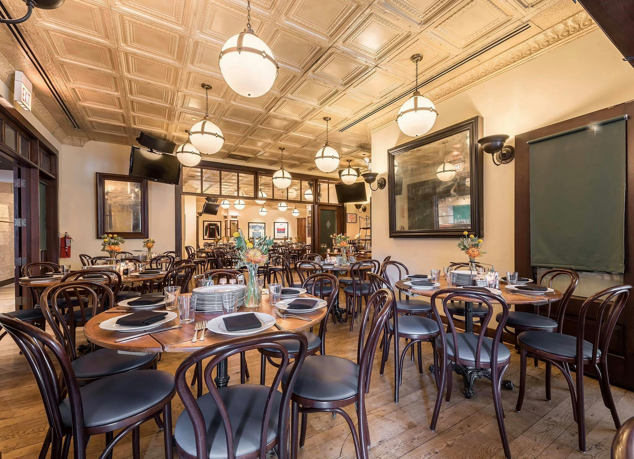La Sala Media, Restaurant event space at Quartino Ristorante