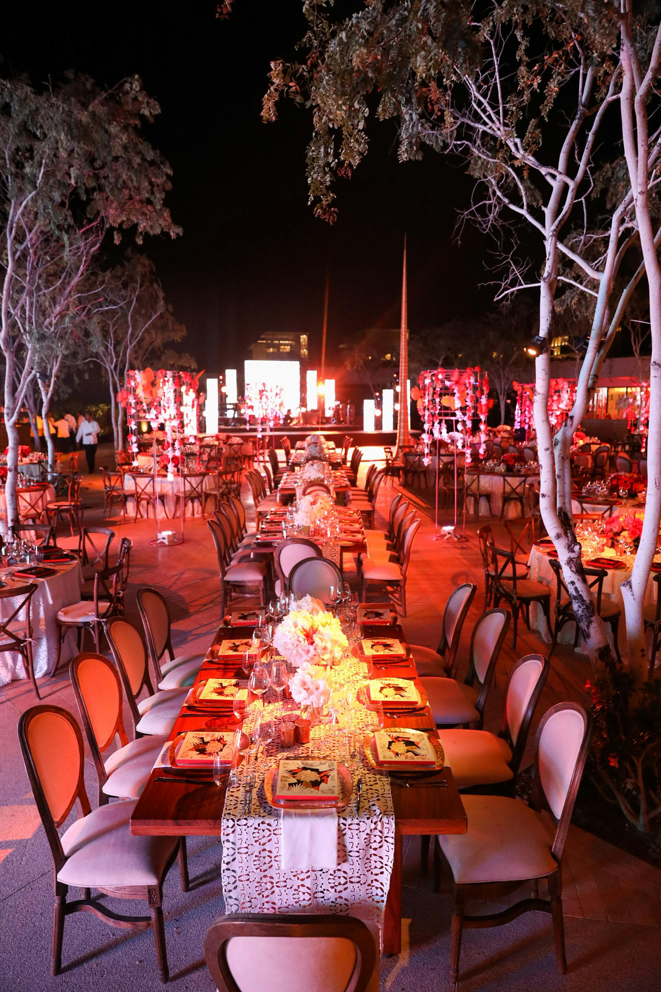 Corporate Event Centerpieces & Tablescapes Ideas | PartySlate