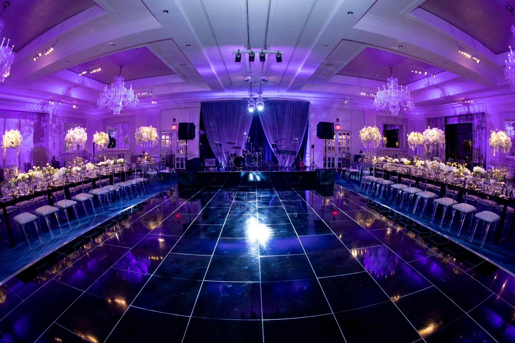 How to Transform Your Ballroom Wedding Venue Into a Beautiful, Unique Space