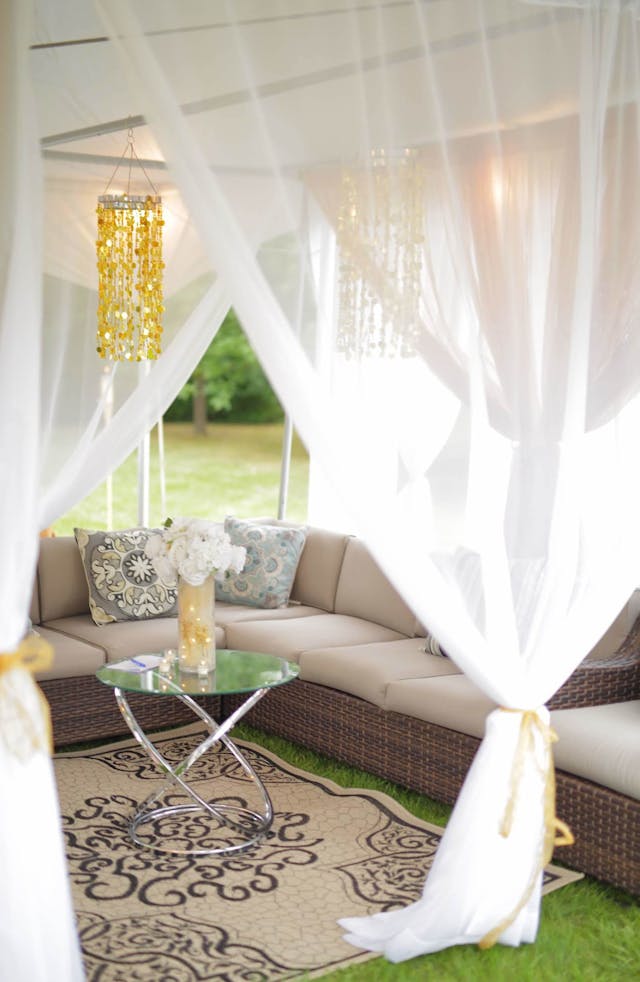 Featured photo from Elegant Yard Party