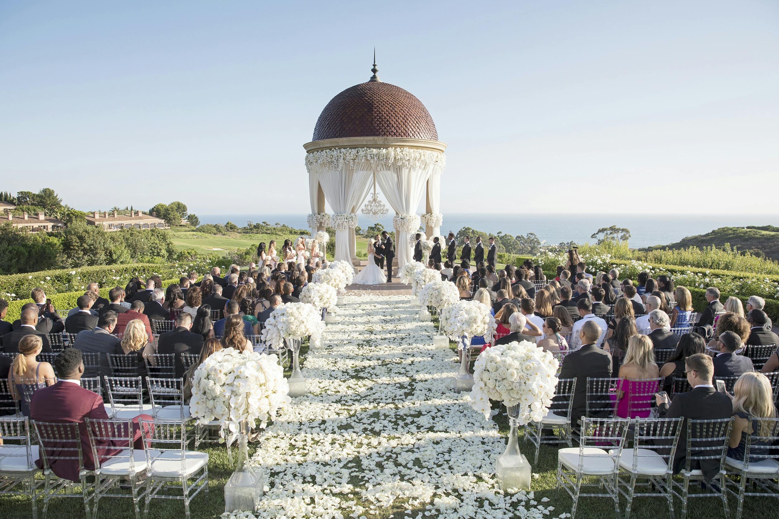 Breathtaking Outdoor Wedding At The Resort At Pelican Hill In Newport ...