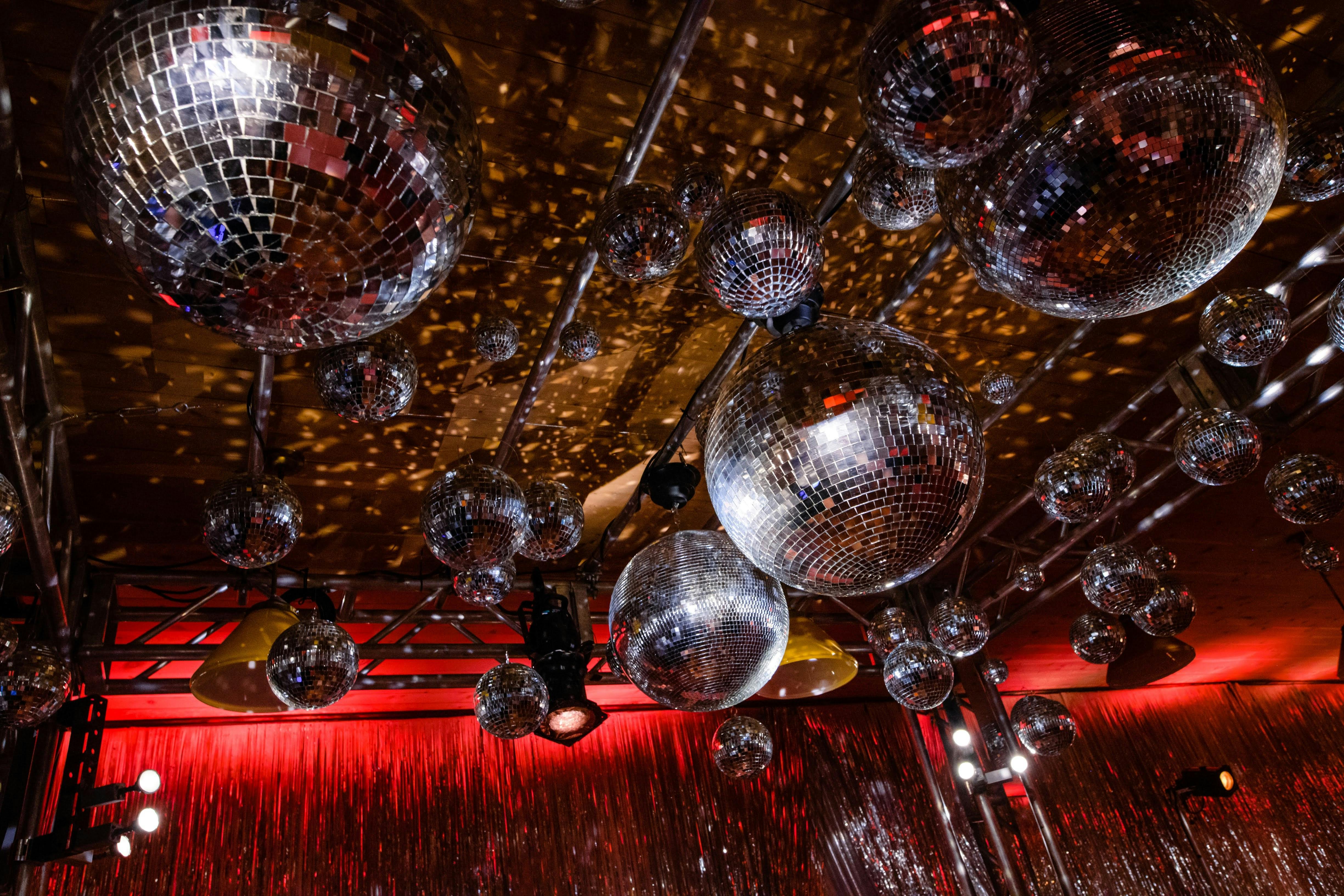 BIRTHDAY BASH Palermo gritty パンプス 22.5 Amazon.com: Santonila Red 16th Birthday Decorations Happy