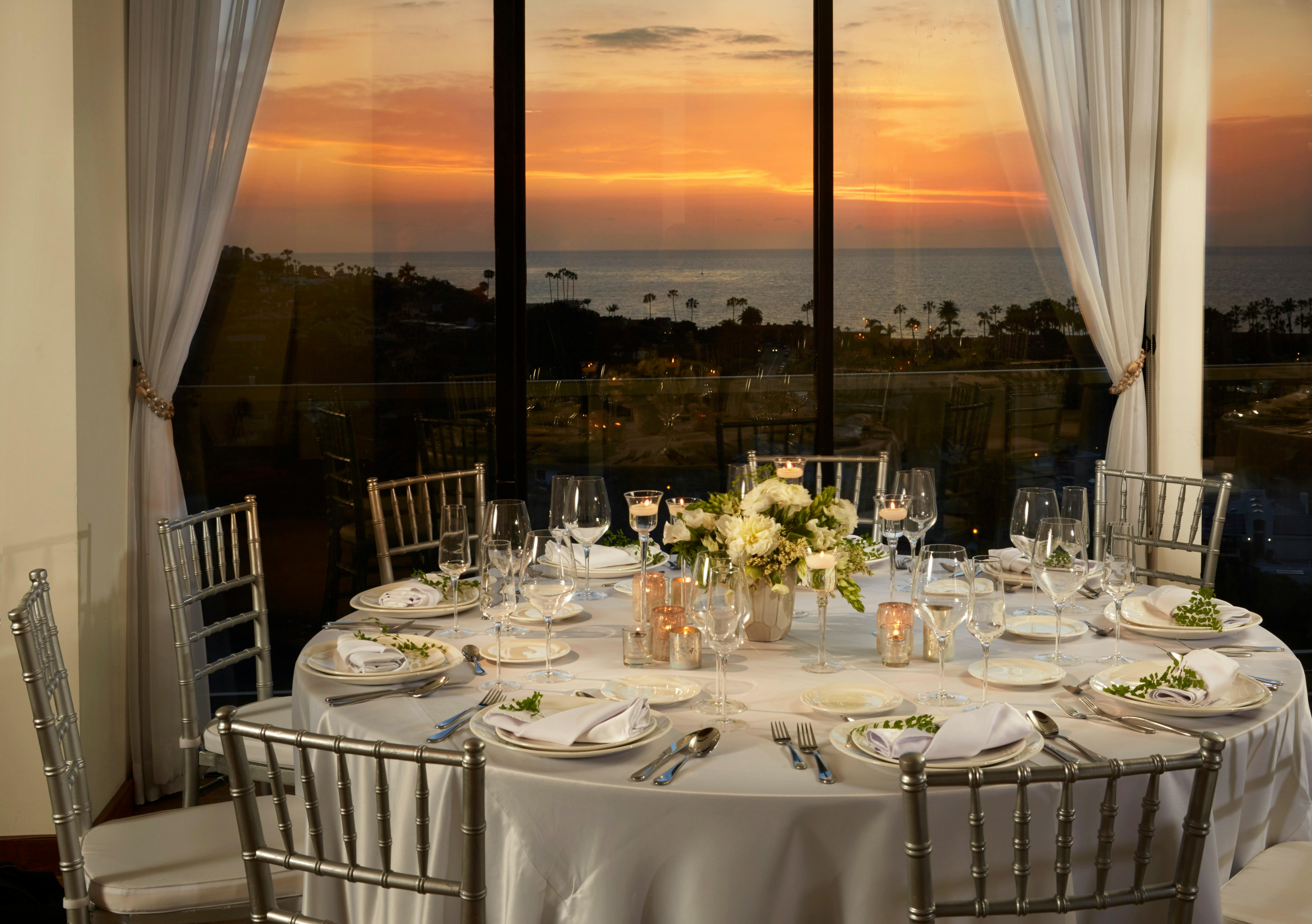 rehearsal-dinner-in-sunset-room-hotel-la-jolla-curio-collection-by