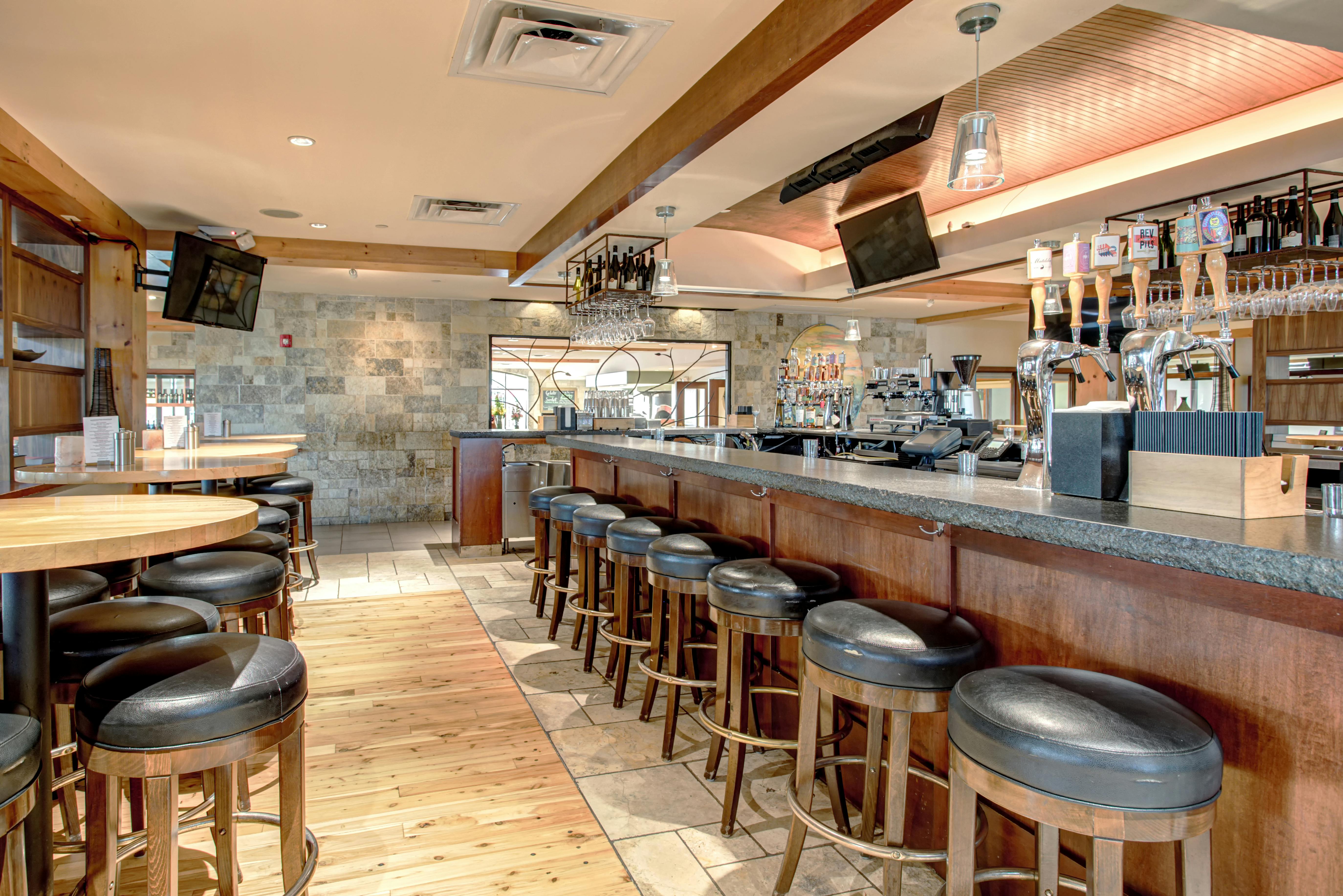 Pinstripes South Barrington Interior & Exterior PartySlate