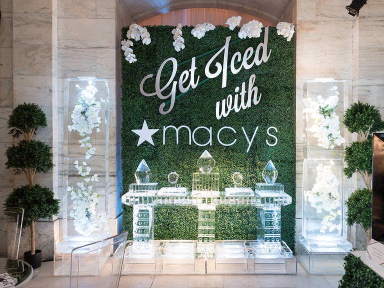 Featured photo from The Knot Gala 2016: 20th Anniversary