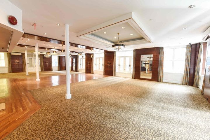 Featured photo from Manhattan Club