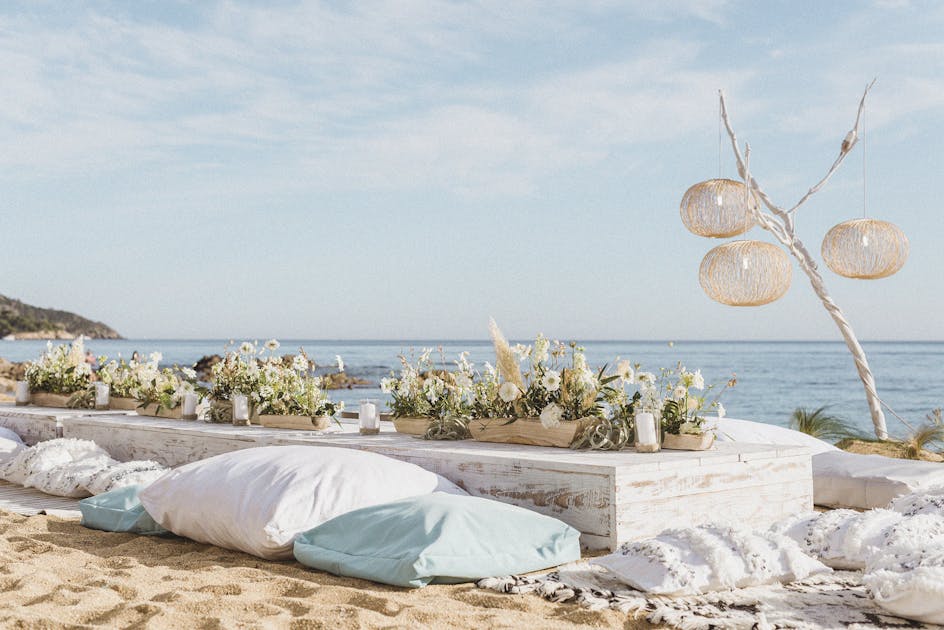 South of France Welcome Beach Party | Fête in France | PartySlate