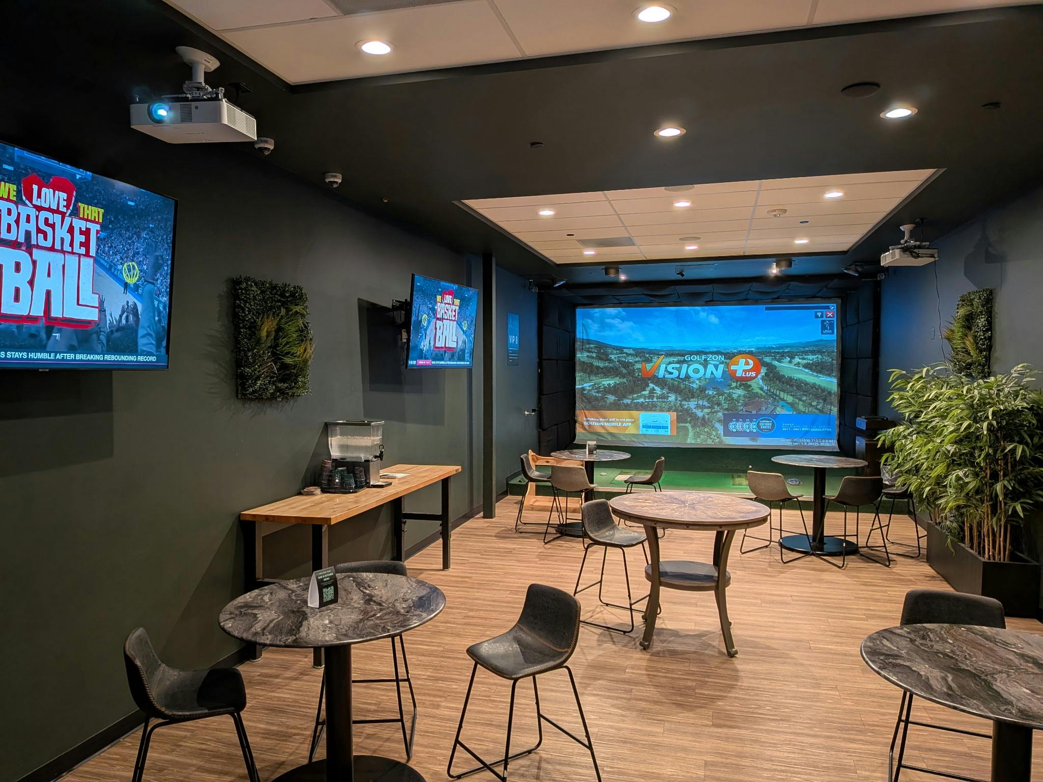 Featured photo from VIP Lounge