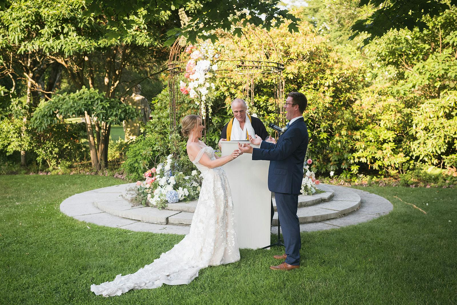 Featured photo from This Outdoor Wedding in a Picturesque Massachusetts Setting Was Pure Elegance